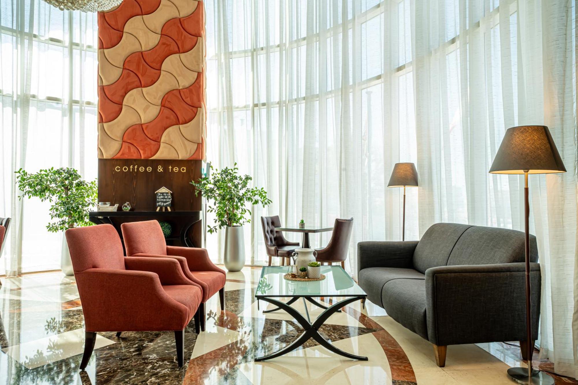 Kingsgate Hotel Doha By Millennium Hotels Exterior photo